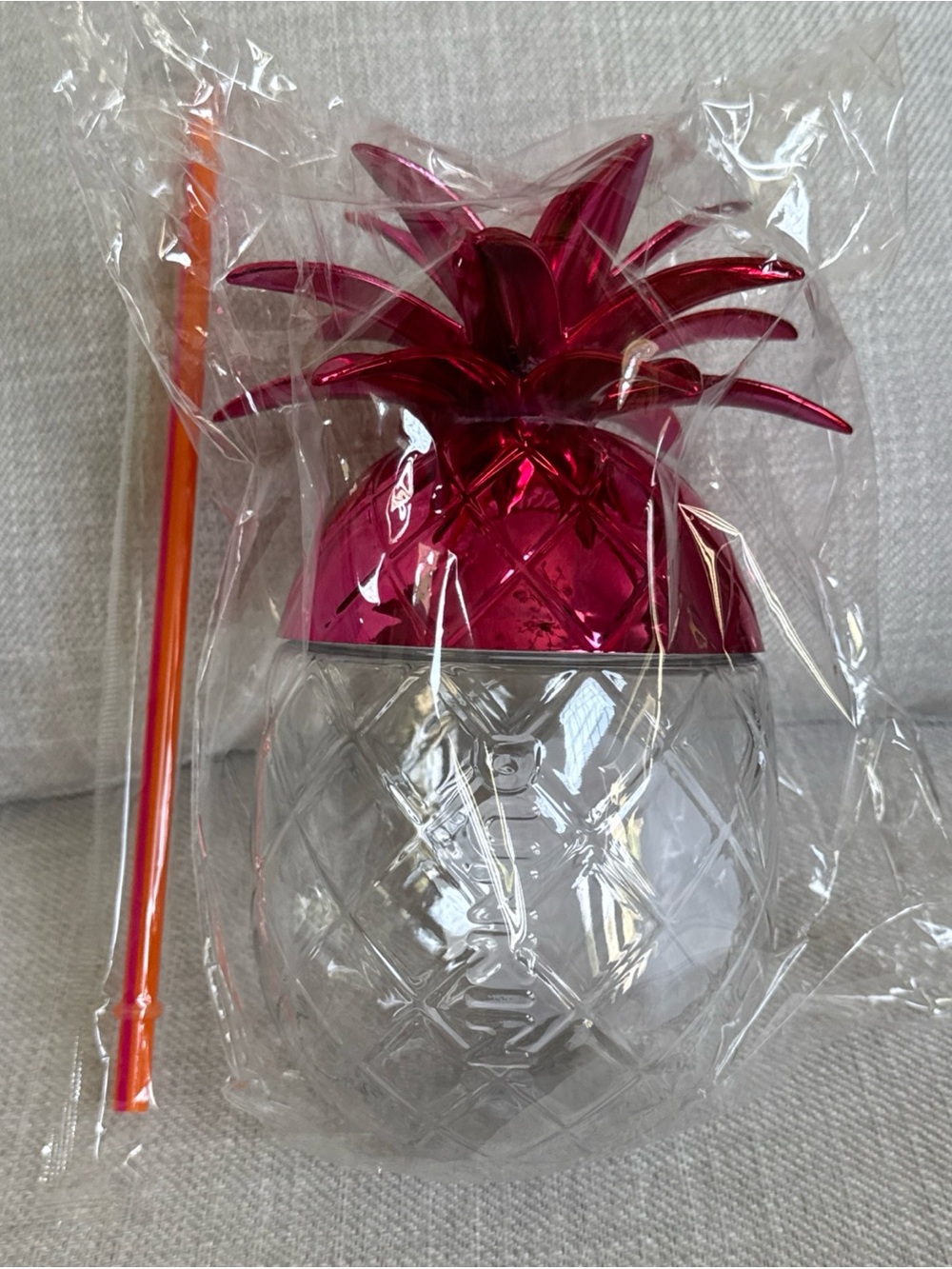 Dunkin Dounts Pineapple Tumbler with Straw - brand new!